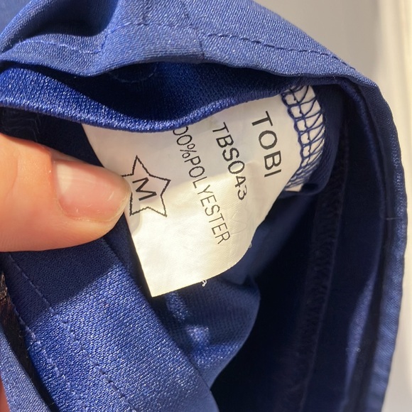 $7 Sale! Plunge Neckline Romper - Picture 5 of 7